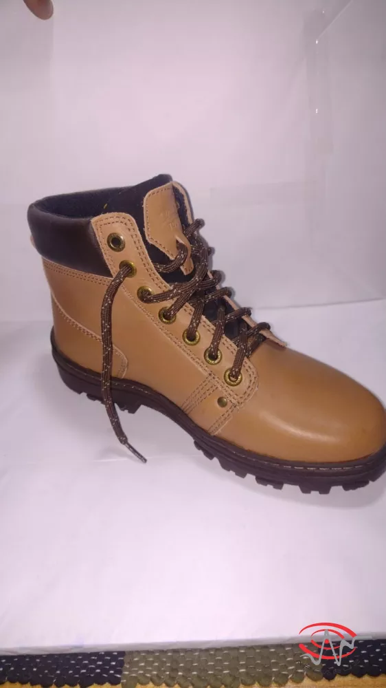 Bota Couro Marron Touro